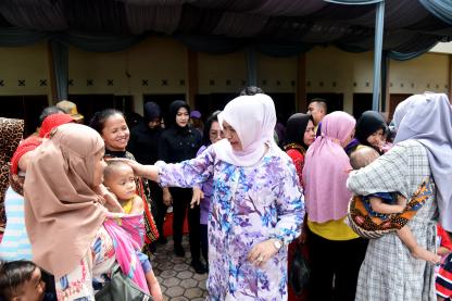 TP PKK Sumut dan Arisan Kebaktian Salurkan Bantuan Sembako dan Makanan Tambahan untuk Balita